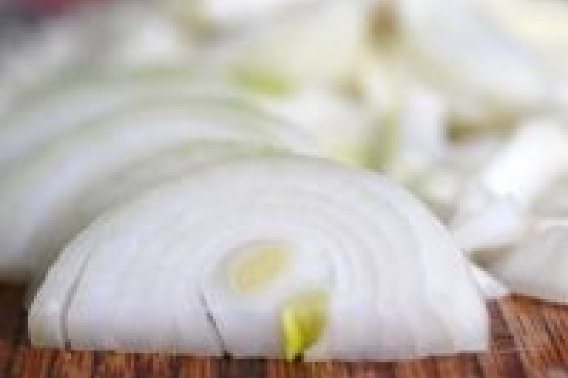Vecticībnieki pelna ar sīpolu restorānu