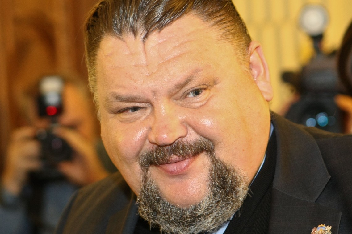 Kravcovu apsūdz nelikumīgā uzņēmējdarbībā