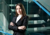 Zelta cena lauž rekordus: kāpēc daudzi steidz investēt?