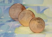 Nodokļu ieņēmumi pirmajā ceturksnī par 1,5% pārsniedza plānu
