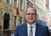 Čudaru apstiprina viedās administrācijas un reģionālās attīstības ministra amatā
