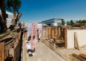 FOTO: Sākusies 14 miljonus eiro vērtā projekta Skanstes Rezidences būvniecība