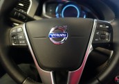 Volvo Group peļņa trešajā ceturksnī sarukusi par 25%