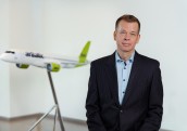 Papildināta - airBaltic izpilddirektora amatā darbu sāk Hildēns