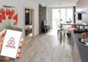 Spānija Airbnb piemēro 64 miljonu eiro naudassodu