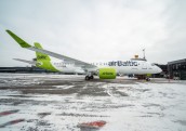 airBaltic saņem jaunāko Airbus A220-300 lidmašīnu