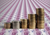 FM rosina vienkāršot nodokļu regulējumu un stiprināt uzraudzību digitālajā vidē