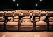 Forum Cinemas plāno pārņemt kinoteātri tirdzniecības centrā Akropole Alfa