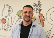 Iepirkums, kurā bērns paliek otrajā plānā: kāpēc skolu ēdināšanas sistēmai vajadzīgs restarts