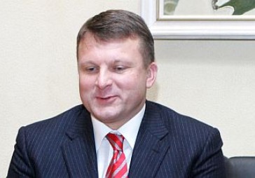 Valdība atļauj Šleseru ģimenei celt māju kāpās