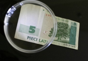 Neo publicē ministriju algu sarakstus ar personu vārdiem un uzvārdiem