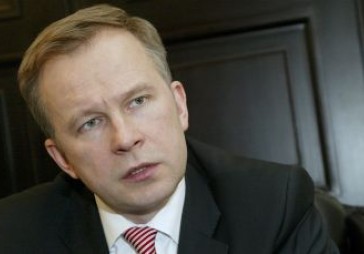 Rimšēvičs apmierināts, ka Latviju min kā piemēru