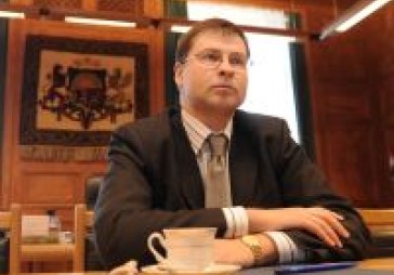 Dombrovskis: Igaunija būs testa gadījums