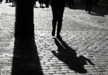  Pelēko sektoru žņaugs ar sākumdeklarācijām, amnestiju un balto sarakstu