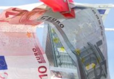 Bijusī VID amatpersona bijusi viena no naudas atmazgāšanas shēmas organizatoriem