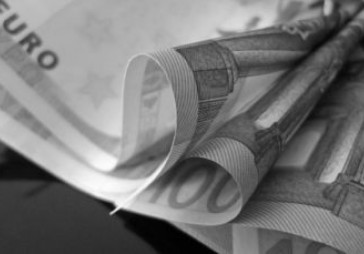 Pētījums: Latvijā 74% iedzīvotāju baidās, ka eiro ieviešana radīs blēdīšanos ar cenām