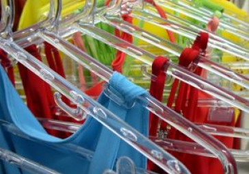 Ražotāji: apģērbu cenas var augt par 5 – 12 %