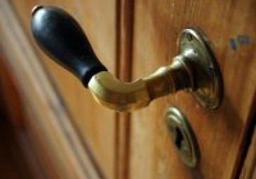 Trūkstot labu īres dzīvokļu