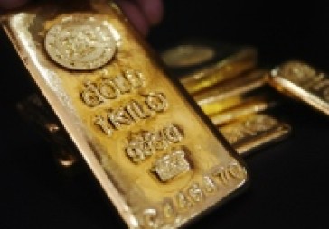 Zelta cena sasniedz jaunu rekordu virs 1 300 USD