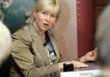 Grende: valdība arī turpmāk būtu jāvada Dombrovskim