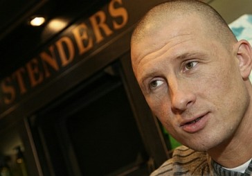 Stendera sabiedrība padodas