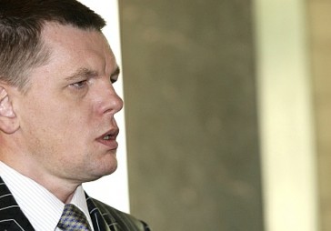 FM priekšroku dos samazināto PVN likmju atcelšanai, nevis pamatlikmes celšanai