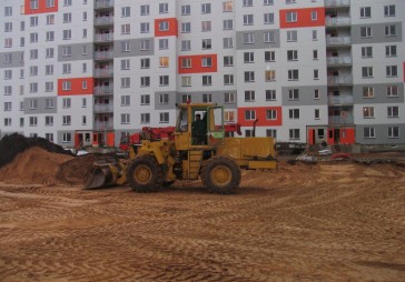 Steidz pabeigt trīs pašvaldības dzīvojamās mājas