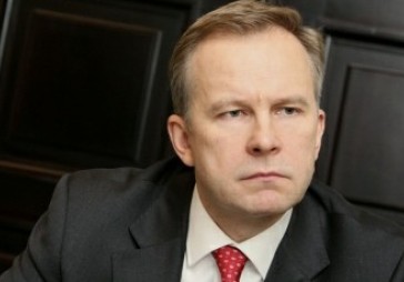 Štokenbergs: Rimšēviča algu vajadzētu ievērojami «apcirpt»