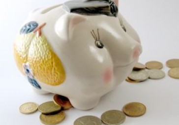 Bankas pārstāve: cilvēkiem kaut kāda nauda vēl ir 