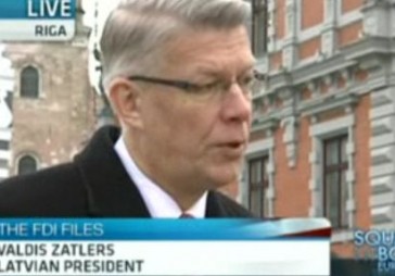 Zatlers ārvalstu medijam: Latvija ir gatava palīdzēt Īrijai