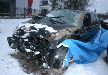VAZ bez OCTA polises taranē  BMW X5 – nāksies maksāt 20 000 LVL