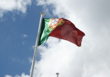 Portugāli spiež meklēt finansiālu palīdzību
