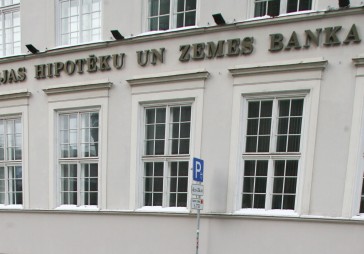 Papildināta - atklāj netaisnīgus Hipotēku bankas līgumu noteikumus