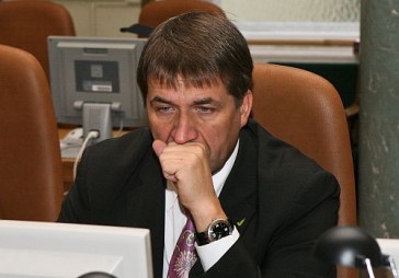 Kampars izgāzies sarunā ar Putinu
