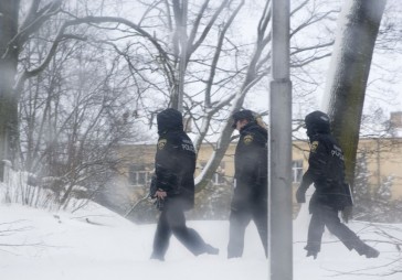 Mazākās problēmas nebanku kreditoriem sagādā pensionāri, lielākās - policisti