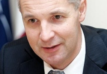 Pabriks: jāveido lielu, centriski orientētu partiju