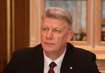 Lembergs: Zatlers ir nopietnākais kandidāts