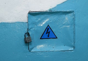 Latvenergo grib elektrības cenu augstāku nekā Lielbritānijā un Francijā