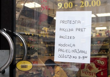 Alkohola nozares streika dēļ valsts budžetam secen iet 11,6 tūkstoši Ls