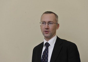 Vilku atstādina no dienesta pienākumu pildīšanas
