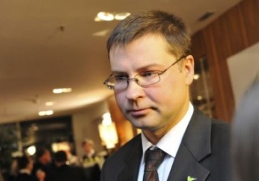 Premjers: investoru piesaisti airBaltic vērtēs