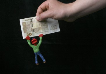 Ierēdņus vēlas sodīt par valsts līdzekļu izšķērdēšanu