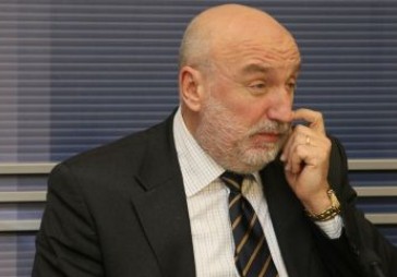 Godmanis: neticu, ka panākta vienošanās par 300 miljonu konsolidāciju