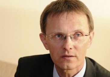 Finanšu ministrs: eiro ieviešana izmaksās pāris miljonu latu