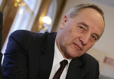 Bērziņš: domāju, ka Zatlers ir profesionāls dakteris