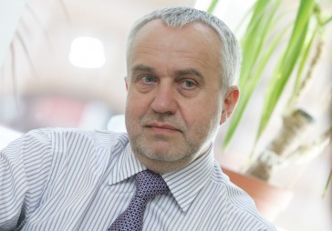 KNAB sāk pārbaudi par Šķēles aizdomīgajiem megatēriņiem