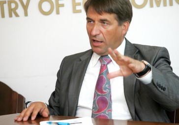 LNG vieta izraudzīta, cīņa turpinās