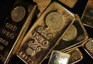 Augot bažām par parādu nedienām ASV un eirozonā, zelta cenai kārtējais rekords