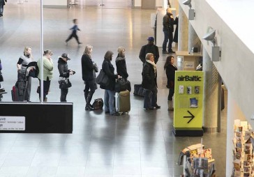 Eksperti: valstij laiks samazināt ietekmi airBaltic