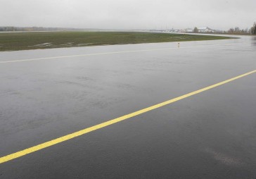 EK apstiprina lidostas Rīga 66,94 miljonu latu vērto skrejceļa atjaunošanas projektu